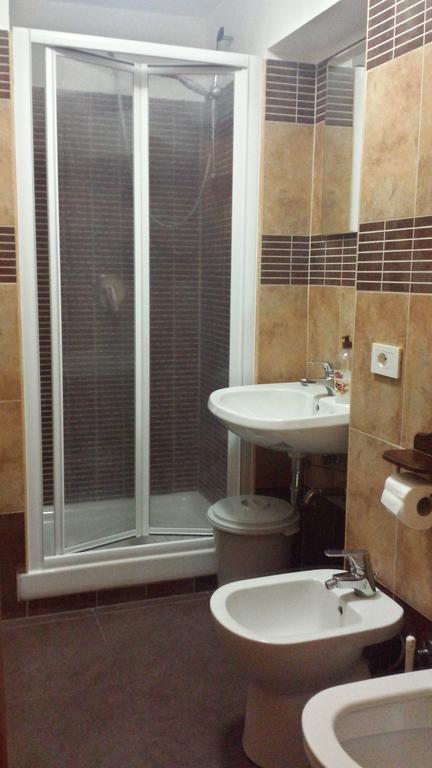 3 Lati Di Pitagora B&B Рим Экстерьер фото